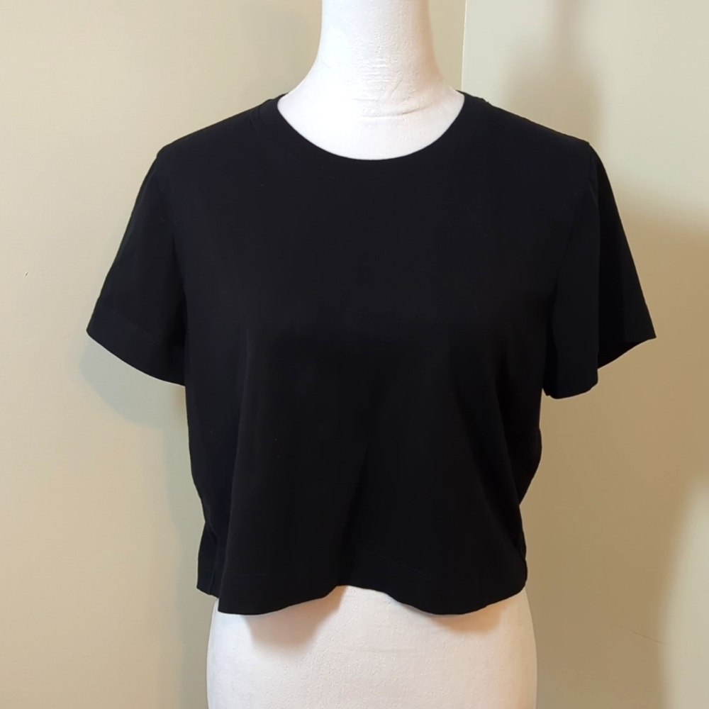 Aritzia Wilfred Free boxy cropped t-shirt | black | size XL